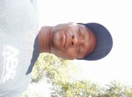 Tanaka, 37 years old, Man, Epworth, Zimbabwe