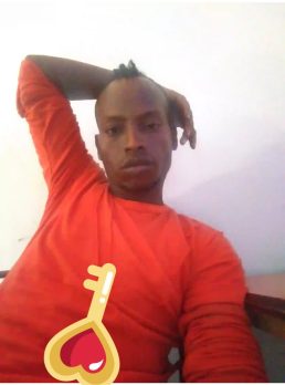 Taw, 29 years old, Epworth, Zimbabwe