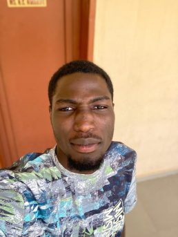 Tope Samuel, 20 years old, Minna, Nigeria