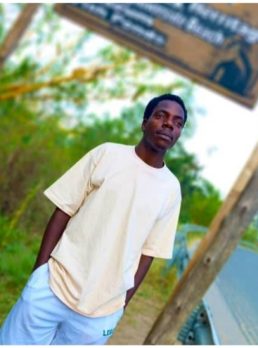 Drake, 19 years old, Mbarara, Uganda